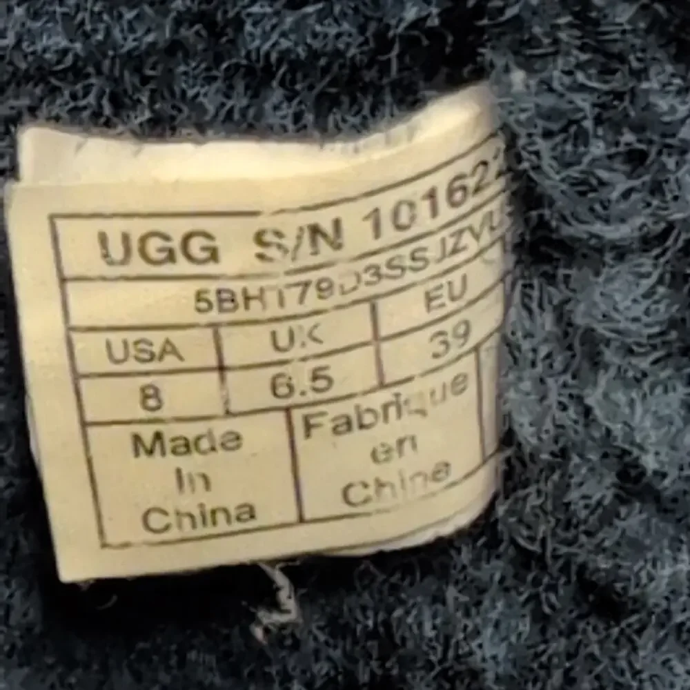UGG classic short